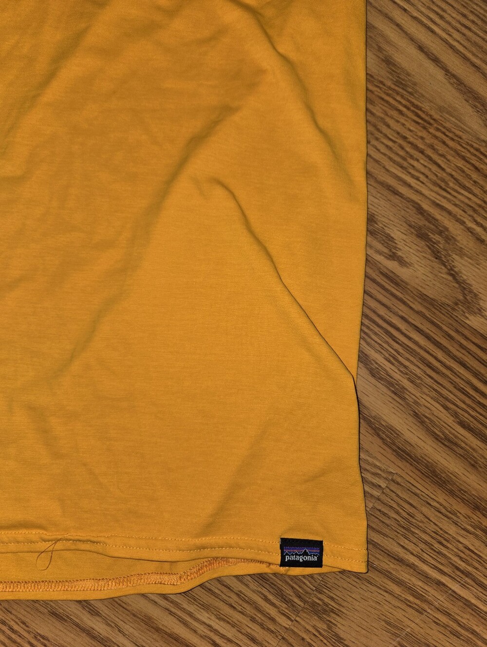 Men's Patagonia Shirt - Picture 2 of 2